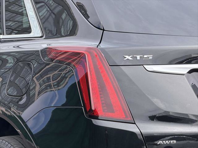 Used 2024 Cadillac XT5 Premium Luxury w/ LPO, Floor Liner Package AWD/4WD image 13