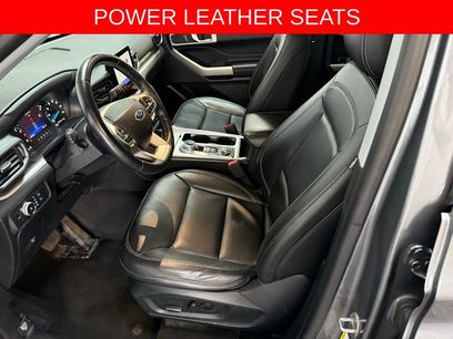Certified 2022 Ford Explorer XLT w/ Equipment Group 202A