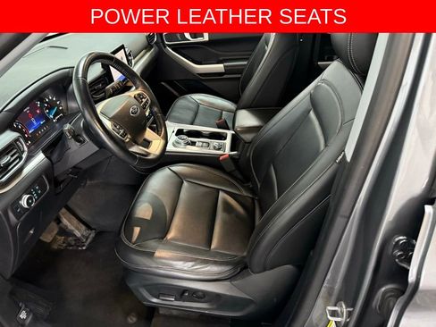 Certified 2022 Ford Explorer XLT w/ Equipment Group 202A image 2