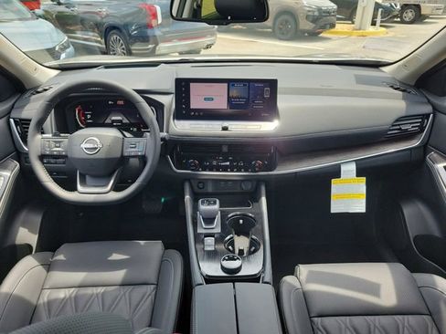 New 2026 Nissan Rogue Platinum AWD/4WD image 13