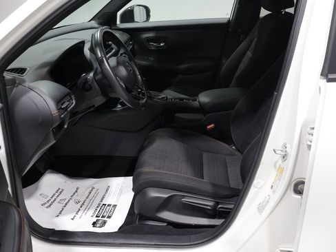 Used 2023 Honda HR-V Sport image 10