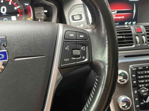 Used 2015 Volvo XC60 T5 Platinum AWD/4WD image 12