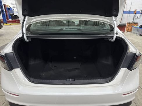 Used 2023 Honda Accord LX image 11