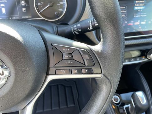 Used 2020 Nissan Kicks SV image 24
