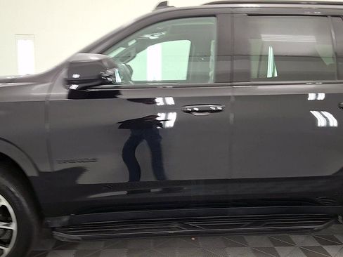 Used 2022 Chevrolet Tahoe RST w/ Luxury Package image 9