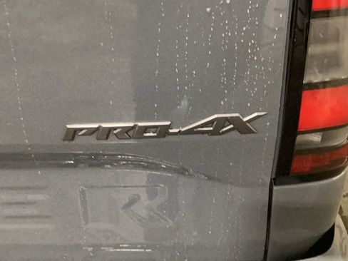 Used 2023 Nissan Frontier PRO-4X w/ Pro Convenience Package image 18