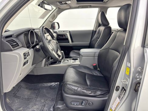 Used 2010 Toyota 4Runner SR5 image 16