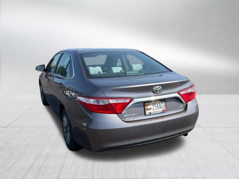Used 2015 Toyota Camry LE FWD image 7