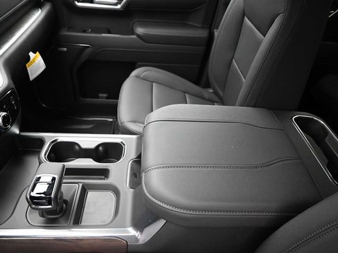 New 2026 GMC Sierra 1500 SLT w/ SLT Premium Package AWD/4WD image 17