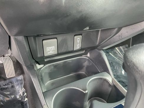 Used 2020 Honda Fit EX image 16