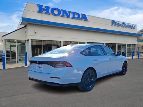 Used 2025 Honda Accord SE image 4