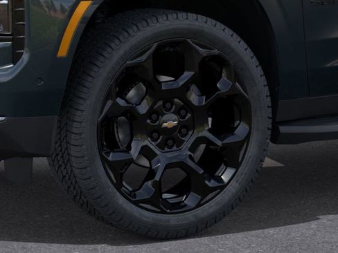 New 2026 Chevrolet Suburban RST w/ RST Capability Package AWD/4WD image 10