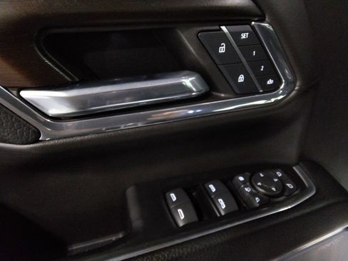 Used 2024 GMC Sierra 2500 Denali w/ Denali Reserve Package image 32