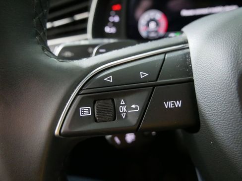 Used 2022 Audi Q8 Prestige image 23