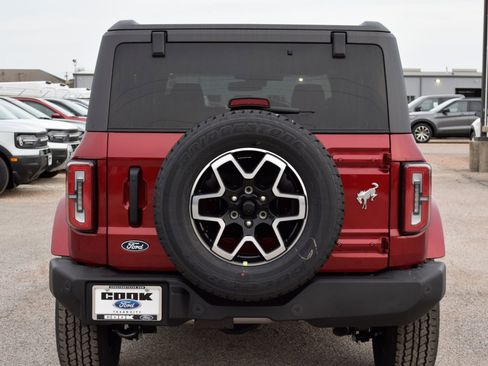 New 2026 Ford Bronco Outer Banks image 5