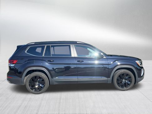 Certified 2024 Volkswagen Atlas SE w/ Black Wheel Package AWD/4WD image 8