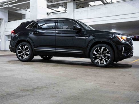 New 2026 Volkswagen Atlas Cross Sport SEL Premium R-Line image 7
