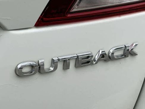 Used 2015 Subaru Outback 2.5i Premium image 16