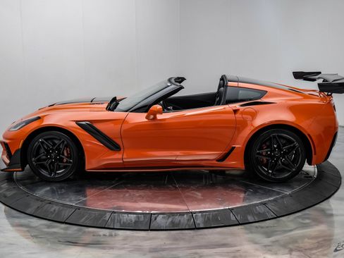 Used 2019 Chevrolet Corvette ZR1 RWD image 7