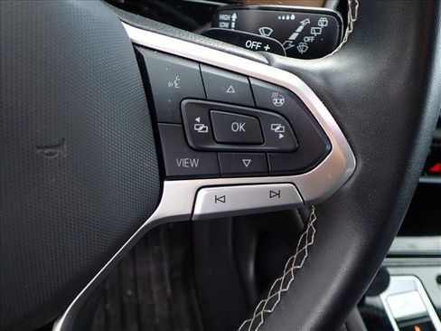 Used 2024 Volkswagen Atlas SE image 11