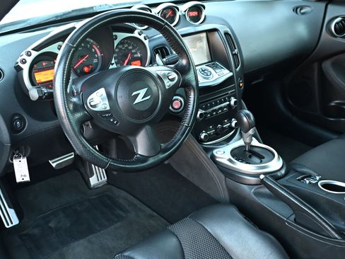 Used 2014 Nissan 370Z Touring w/ Sport Package image 26