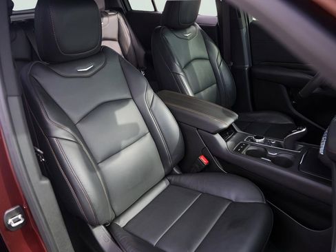 Used 2023 Cadillac XT4 Sport image 33