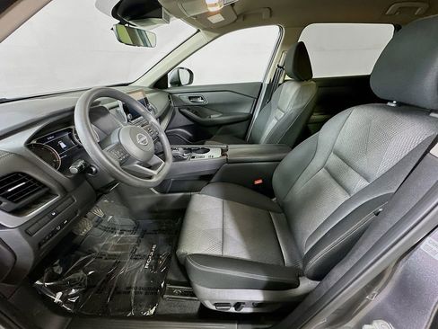 Used 2024 Nissan Rogue SV image 15