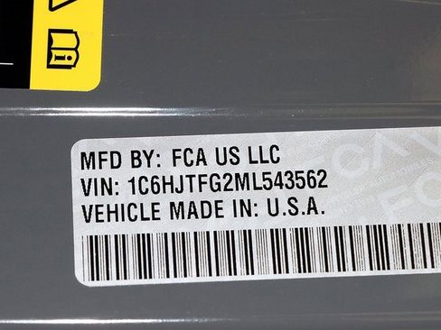 Used 2021 Jeep Gladiator Overland image 40