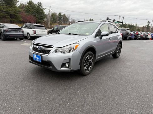 Used 2017 Subaru Crosstrek 2.0i Limited image 2