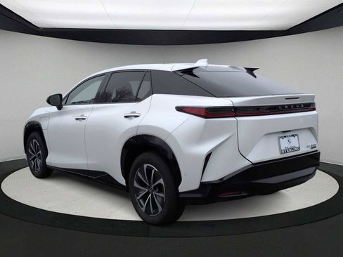 Used 2025 Lexus RZ 450e AWD/4WD image 6