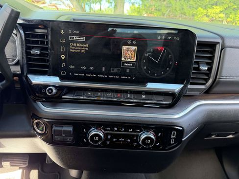 Used 2025 GMC Sierra 1500 SLT AWD/4WD image 21