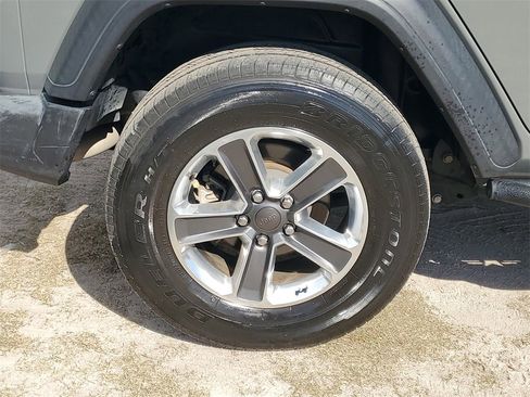 Used 2021 Jeep Wrangler Unlimited Sport image 7