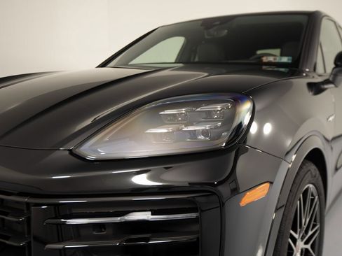 New 2026 Porsche Cayenne S image 36