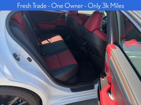 Used 2025 Lexus ES 350 F Sport w/ Accessory Package (Z2) image 15