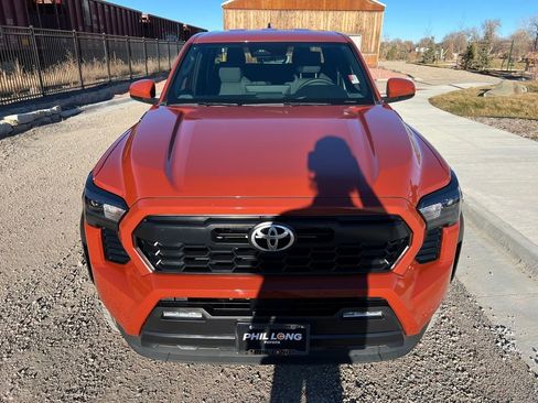 Used 2025 Toyota Tacoma TRD Off-Road image 2