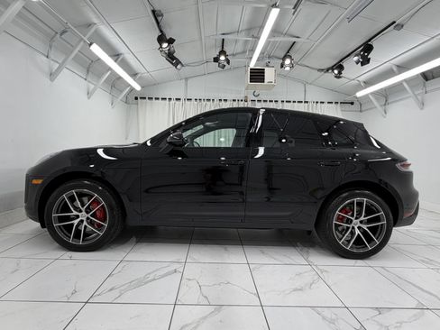 New 2026 Porsche Macan S image 2