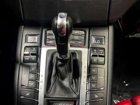 Used 2018 Porsche Macan Sport Edition AWD/4WD image 45