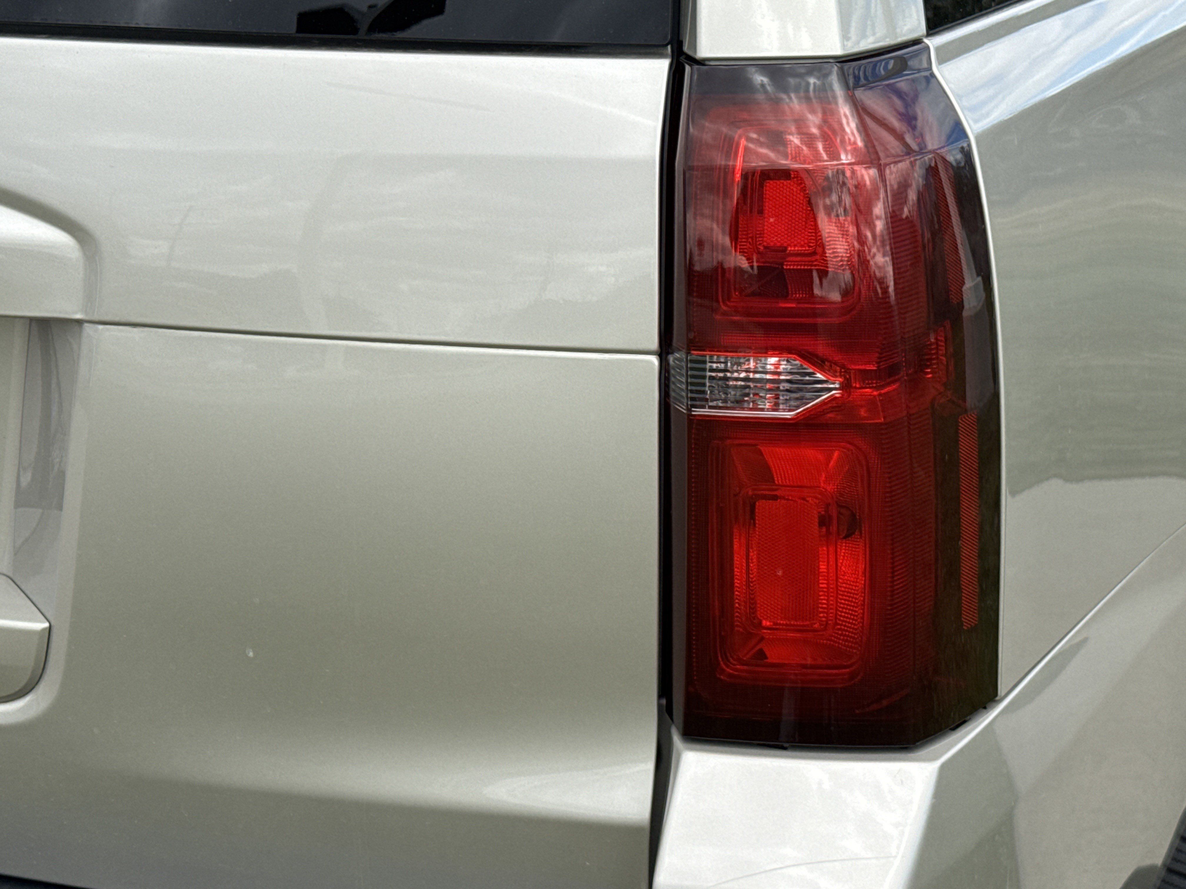Used 2015 Chevrolet Suburban LT AWD/4WD image 11