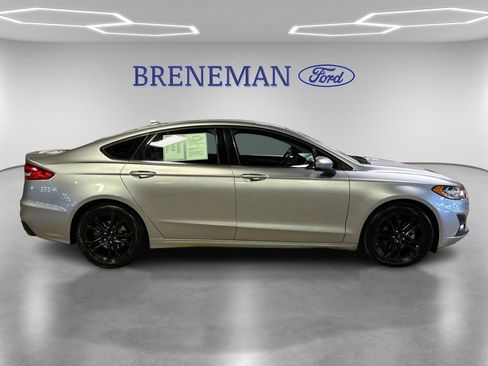 Used 2020 Ford Fusion SE w/ Equipment Group 151A image 4