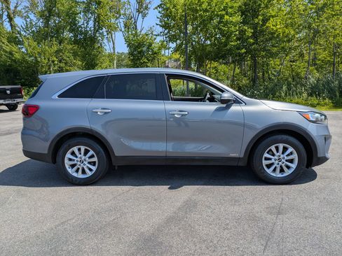Used 2020 Kia Sorento LX AWD/4WD image 2