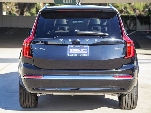 Certified 2026 Volvo XC90 B6 Plus w/ Protection Package AWD/4WD image 7