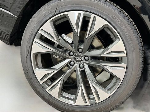 New 2026 Audi Q8 Premium Plus image 31