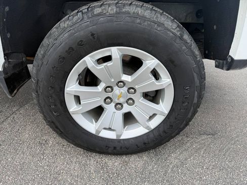 Used 2021 Chevrolet Colorado LT w/ Fleet Safety Package AWD/4WD image 19
