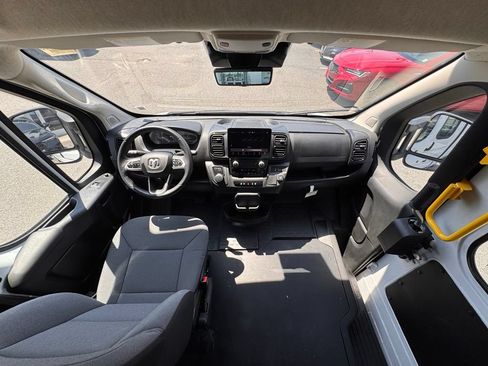 Used 2024 RAM ProMaster 3500 w/ Delivery Van Package FWD image 23