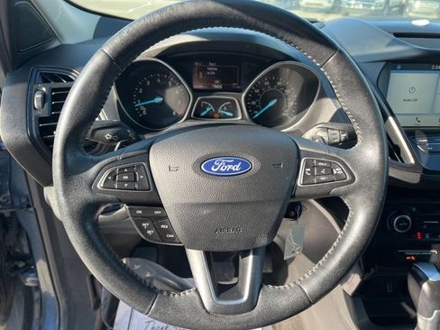 Used 2018 Ford Escape SE w/ SE Sport Appearance Package image 23