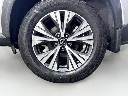 Used 2021 Nissan Rogue SV image 24