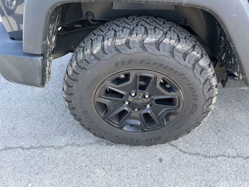 Used 2018 Jeep Wrangler Unlimited Sport AWD/4WD image 18