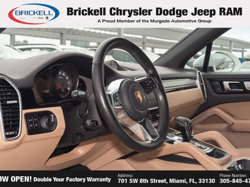 Used 2022 Porsche Cayenne Platinum Edition AWD/4WD image 17