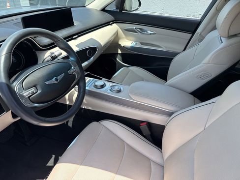 Used 2023 Genesis GV70 2.5T w/ Advanced Package AWD/4WD image 5
