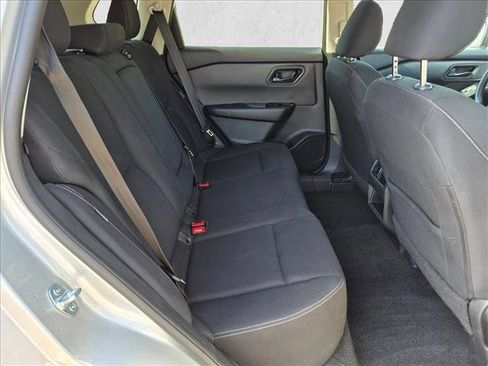 Used 2024 Nissan Rogue S FWD image 12